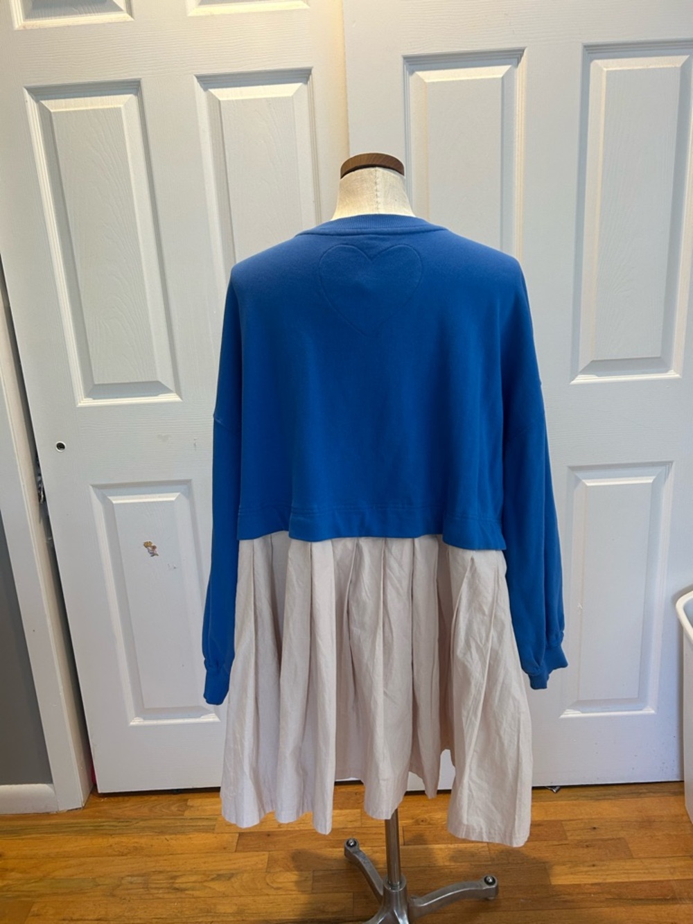 Free People Blue Cropped Sweatshirt Dress with cream Skirt Panel - Picture 2 of 5